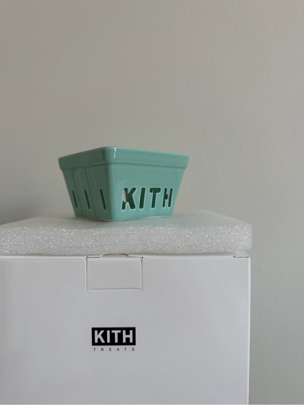 KITH Farmers Market Ceramic Basket in Mint Green